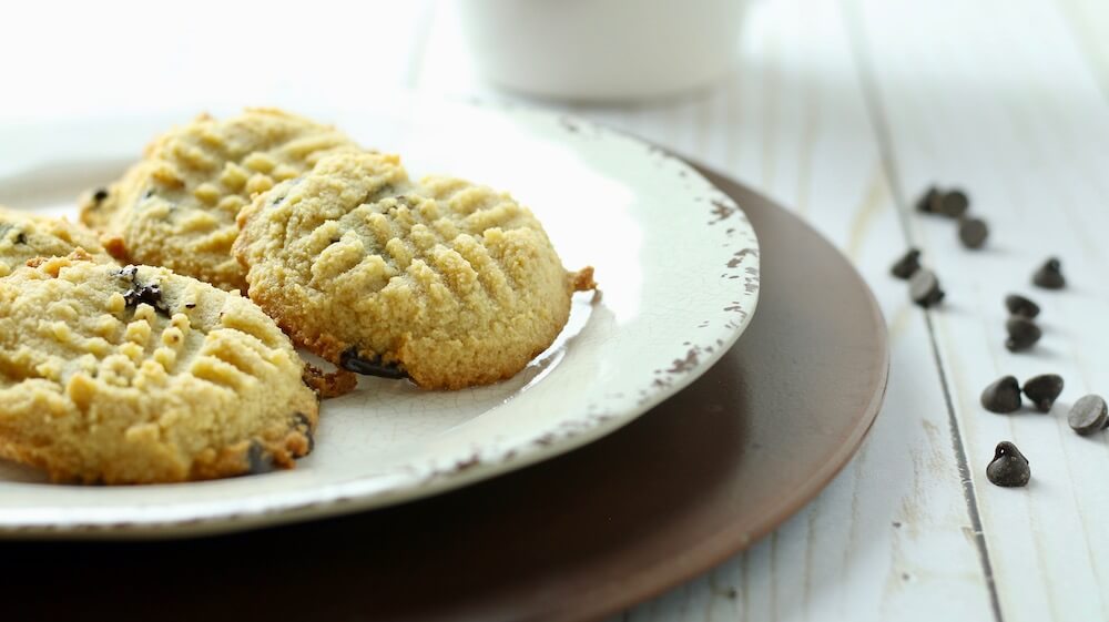 Easy Keto Chocolate Chip Butter Cookies